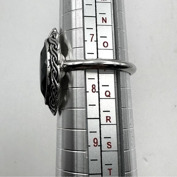 Avon Vintage Hematite Marquise Stone Celtic Twist Ring Silvertone faceted Sz 7.5 - Picture 6 of 9